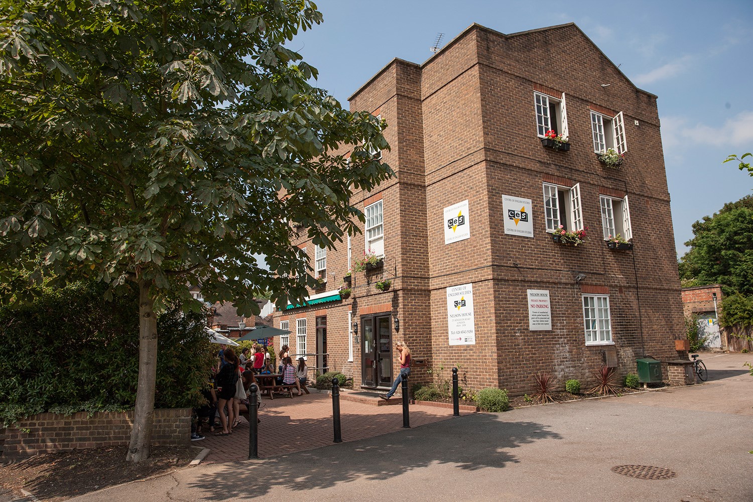 Ces Language School Londra Galeri